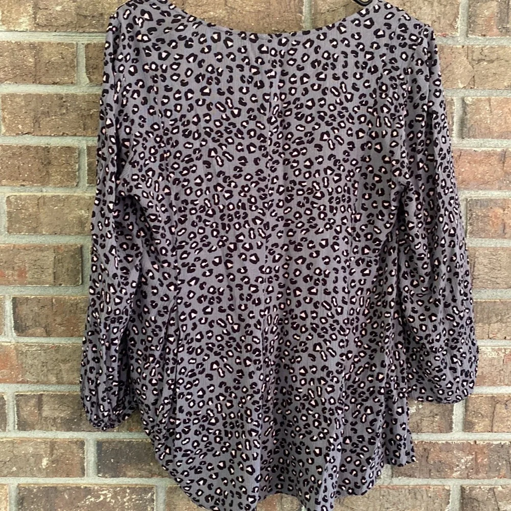 Torrid leopard crinkle babydoll style top size 00 - Picture 3 of 3